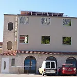 Apartments Mario With Private Parking